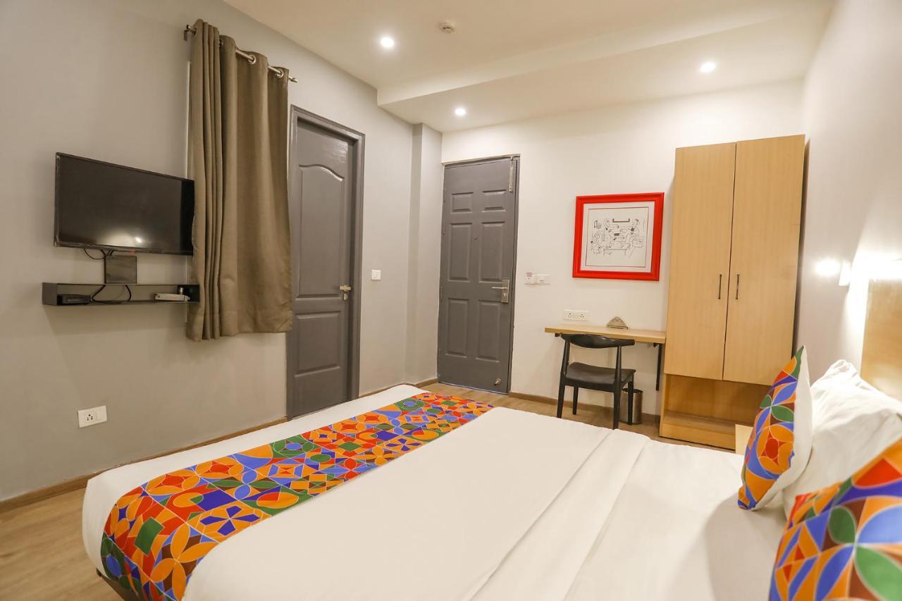 Fabhotel Golden World 加济阿巴德 外观 照片