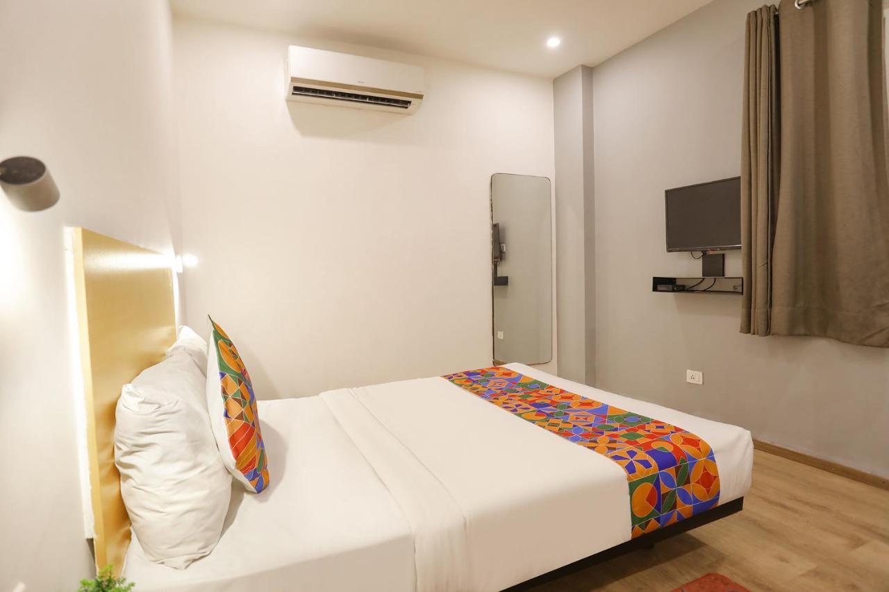 Fabhotel Golden World 加济阿巴德 外观 照片