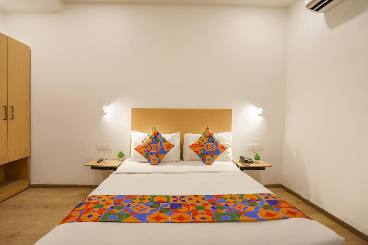 Fabhotel Golden World 加济阿巴德 外观 照片